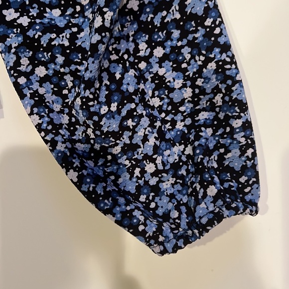 Michael Kors gorgeous navy blue floral blouse Keyhole front opening long sleeves - Picture 6 of 12